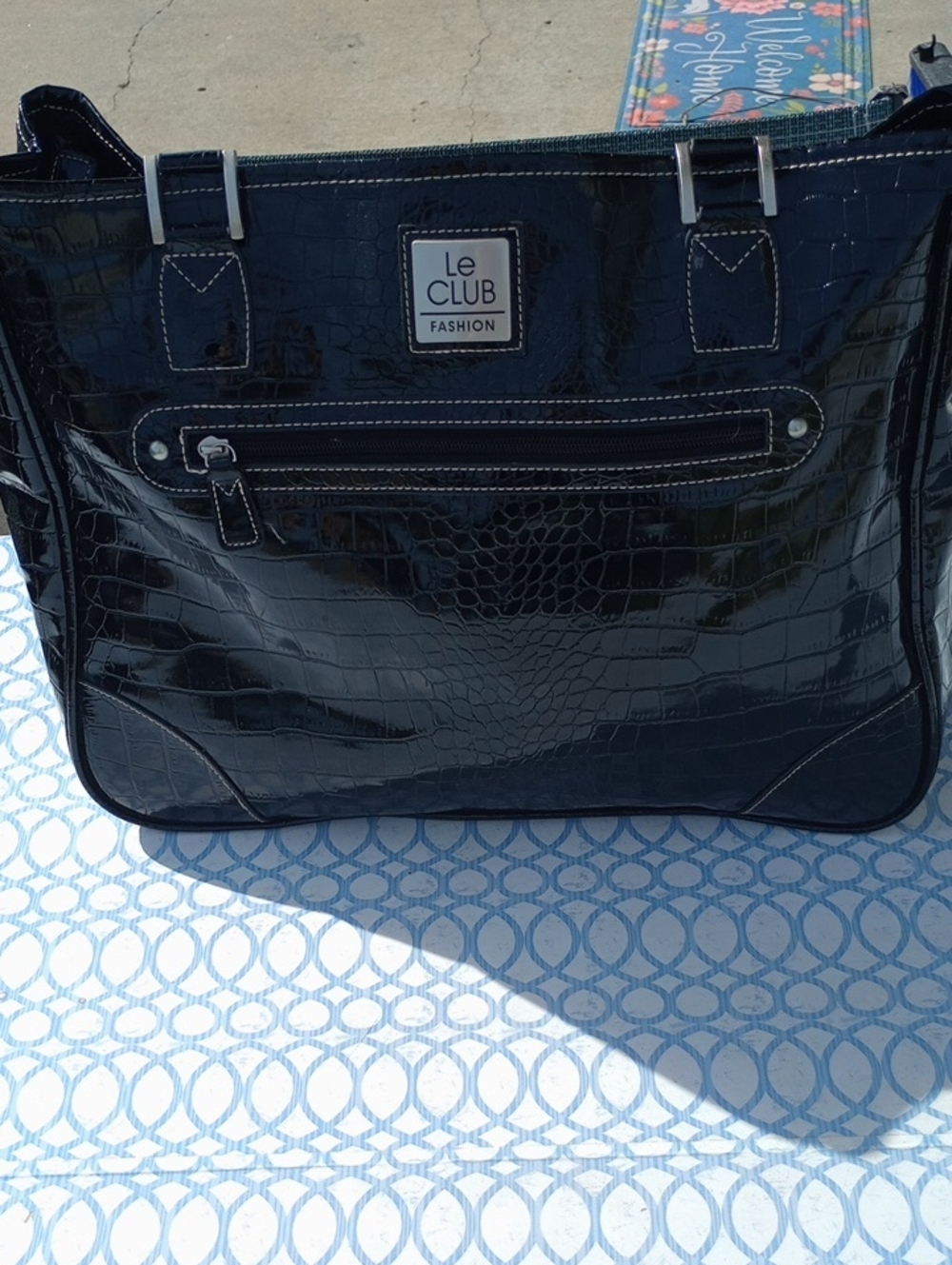 Le CLUB Fashion Black Croc-Embossed Tote